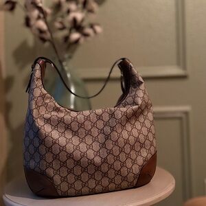 Gucci Ophidia Medium GG Supreme Hobo Shoulder Bag - Like New!